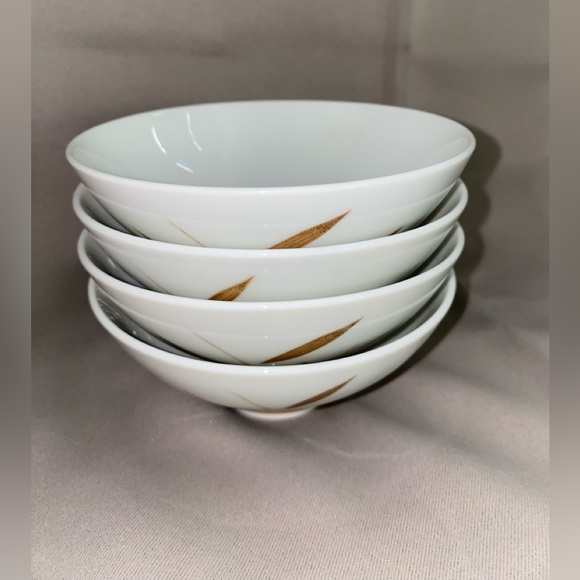 Other - Set of 4 Porcelain Japanese Rice
Bowls